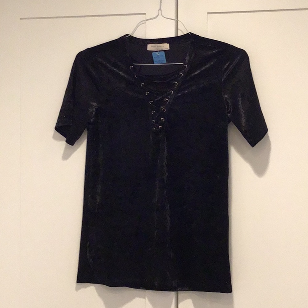 Short sleeve crushed velvet blouse